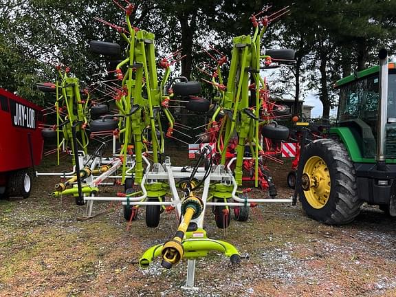 Image of CLAAS Volto 900T equipment image 1