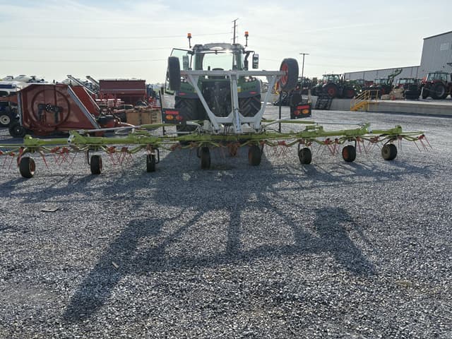 Image of CLAAS Volto 900T equipment image 2