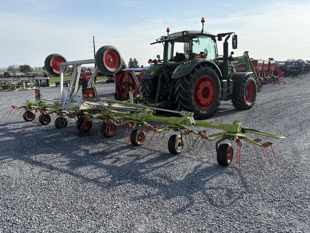 Image of CLAAS Volto 900T equipment image 3