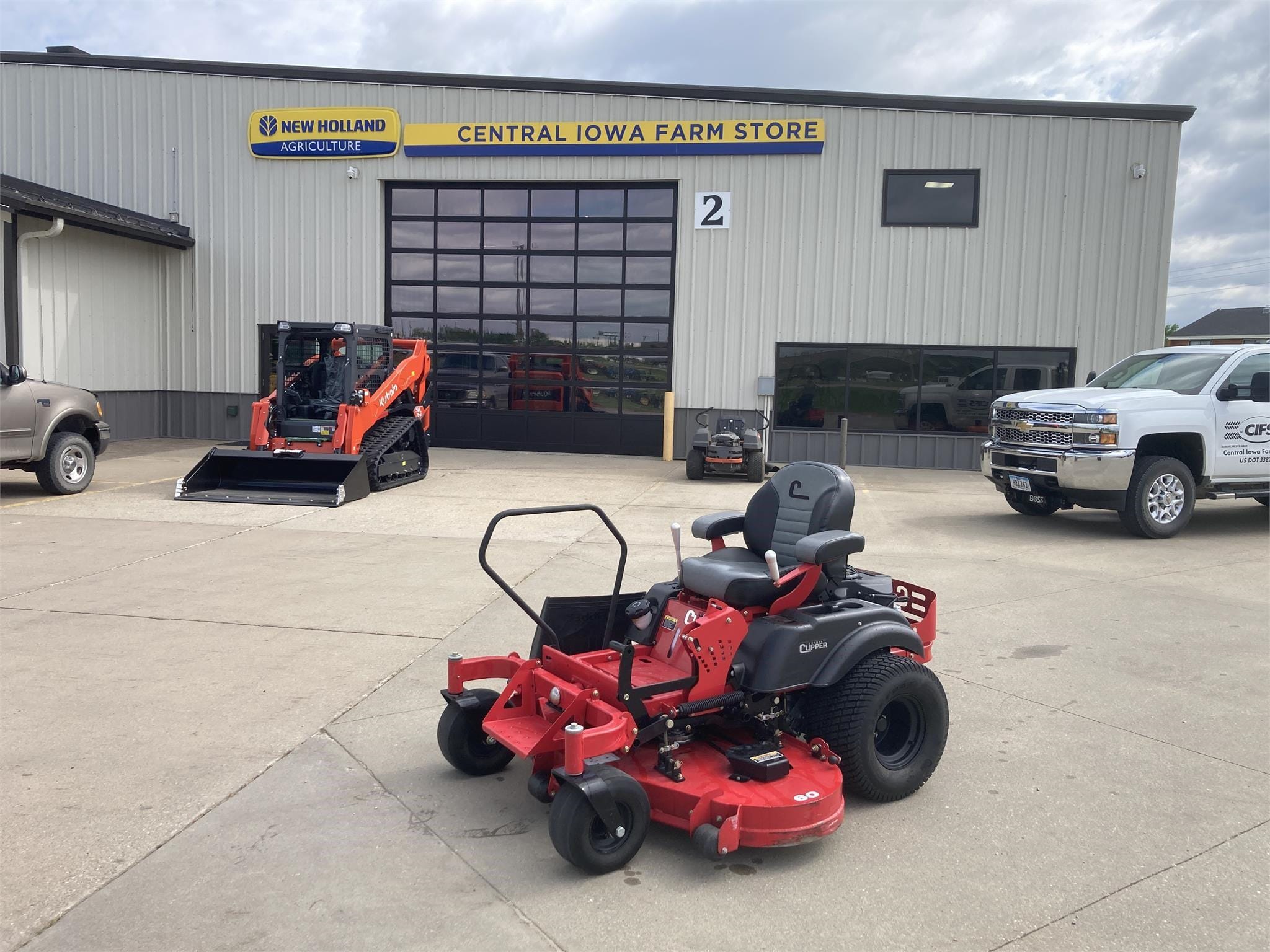 2021 Country Clipper XLT Equipment Image0