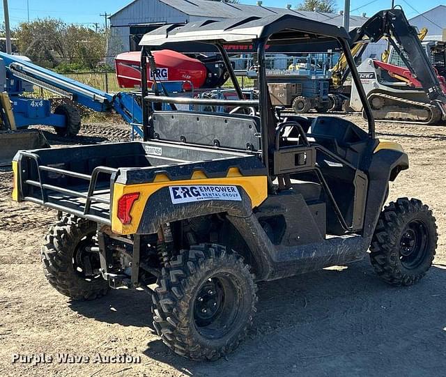 Image of Cub Cadet Challenger 750 equipment image 4