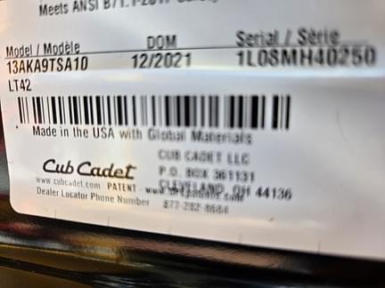 Image of Cub Cadet XT1 LT42 equipment image 4