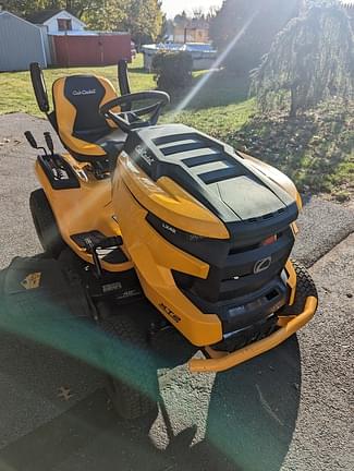 Image of Cub Cadet XT2 LX42 equipment image 1