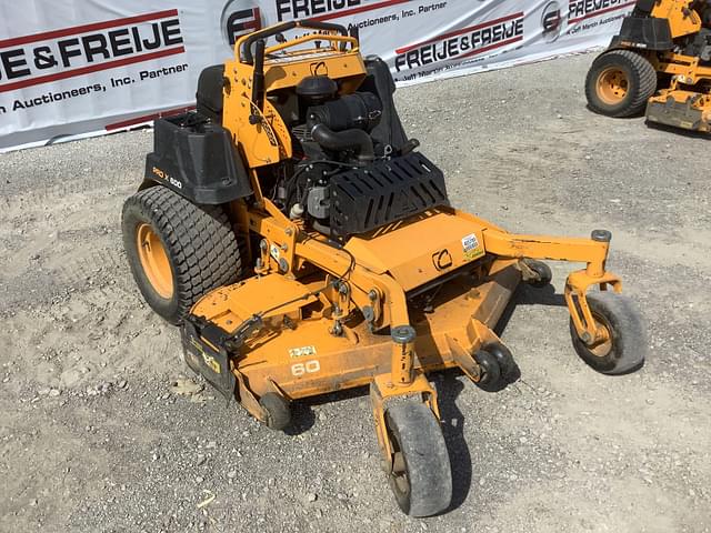 Image of Cub Cadet PRO X600 equipment image 2