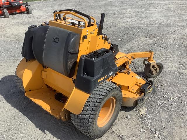 Image of Cub Cadet PRO X600 equipment image 4