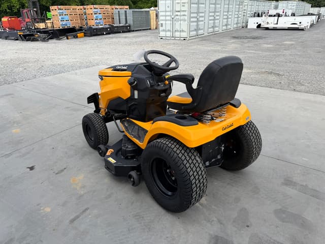 Image of Cub Cadet XT2 SLX50 equipment image 2