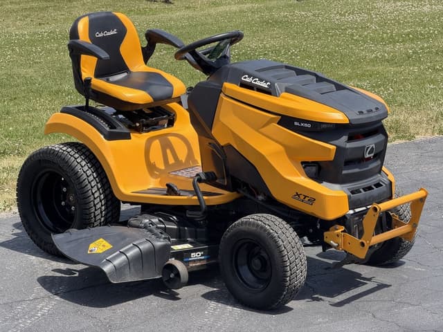 Image of Cub Cadet XT2 SLX50 equipment image 1
