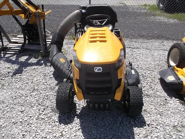 Image of Cub Cadet XT1 LT46 equipment image 1