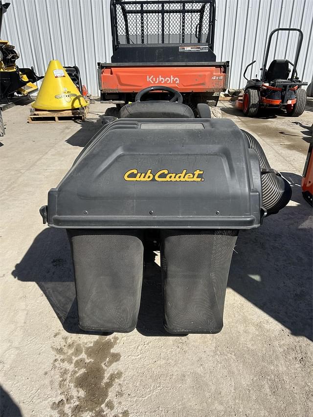 Image of Cub Cadet XT2 LX42 equipment image 2