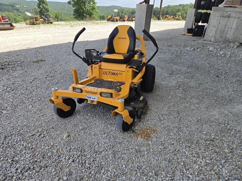 2021 Cub Cadet Ultima ZT1 Equipment Image0