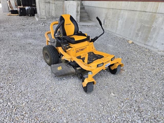 Image of Cub Cadet Ultima ZT1 equipment image 1