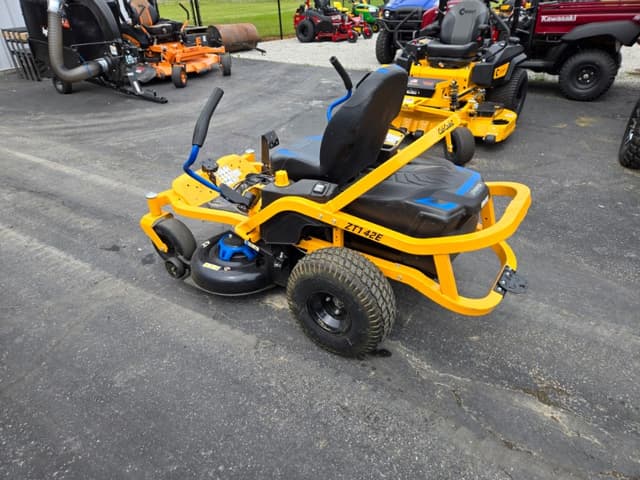 Image of Cub Cadet Ultima ZT1 equipment image 1