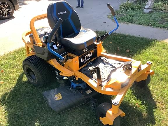 Image of Cub Cadet Ultima ZT1 equipment image 1