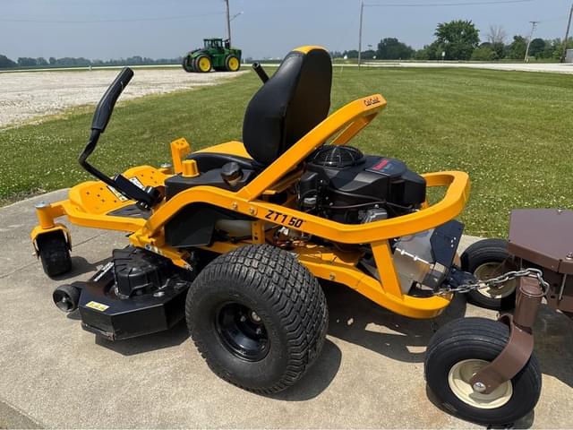 Image of Cub Cadet Ultima ZT1 equipment image 2