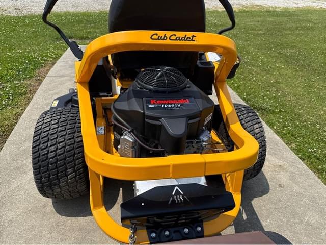 Image of Cub Cadet Ultima ZT1 equipment image 3