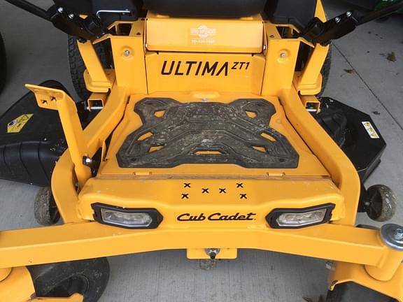 Image of Cub Cadet Ultima ZT1 equipment image 3