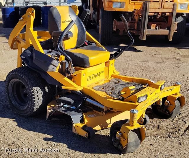 Image of Cub Cadet Ultima ZTX5 equipment image 2
