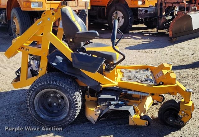 Image of Cub Cadet Ultima ZTX5 equipment image 3