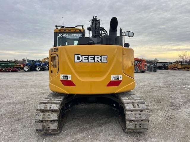 Image of John Deere 135G equipment image 4