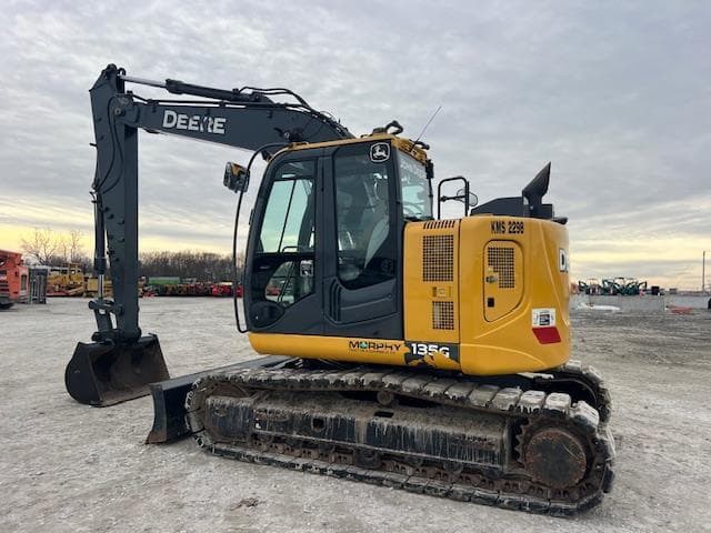 Image of John Deere 135G equipment image 2