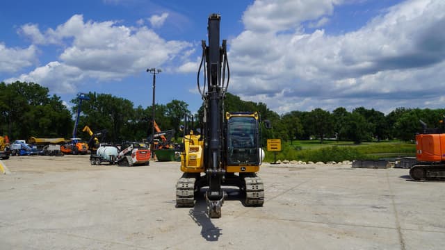 Image of John Deere 135G equipment image 3