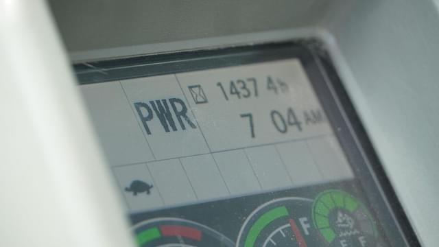 Image of John Deere 135G equipment image 1