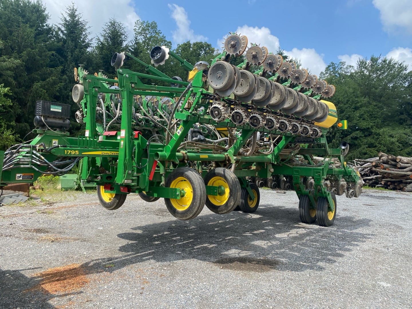 2021 John Deere 1795 Equipment Image0