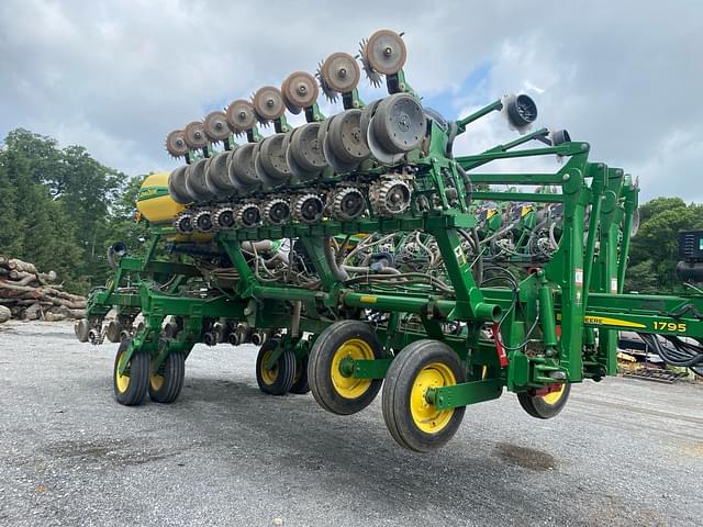 Image of John Deere 1795 equipment image 2