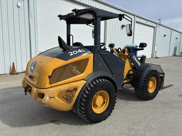 Image of John Deere 204L equipment image 3