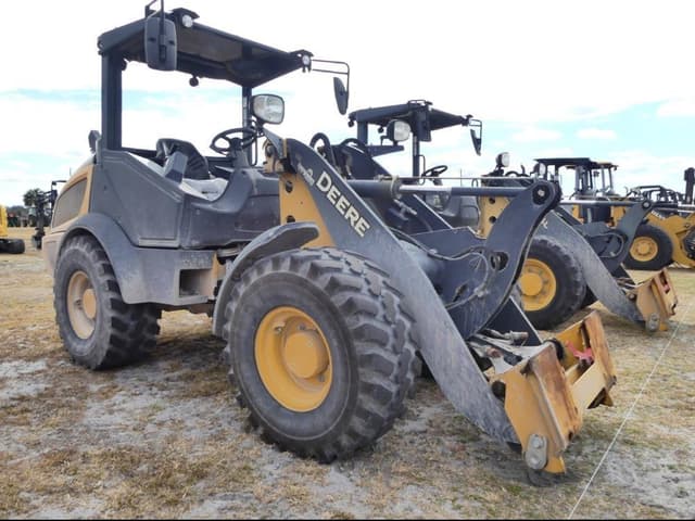 Image of John Deere 204L equipment image 1