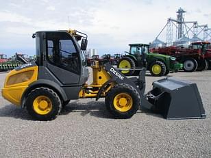 Main image John Deere 204L 4