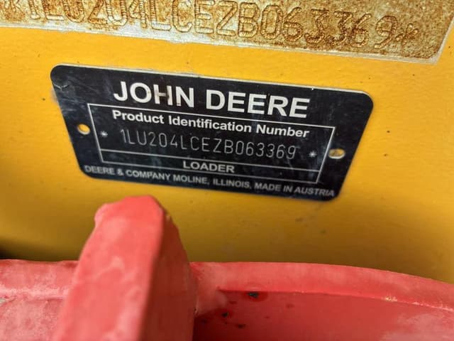 Image of John Deere 204L equipment image 1