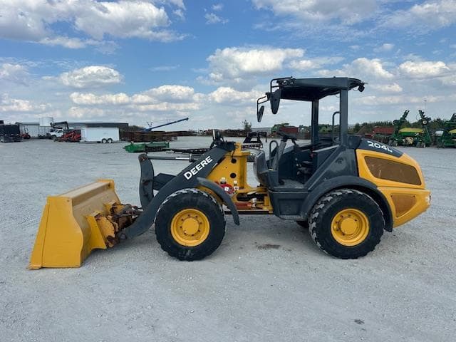 Image of John Deere 204L equipment image 2