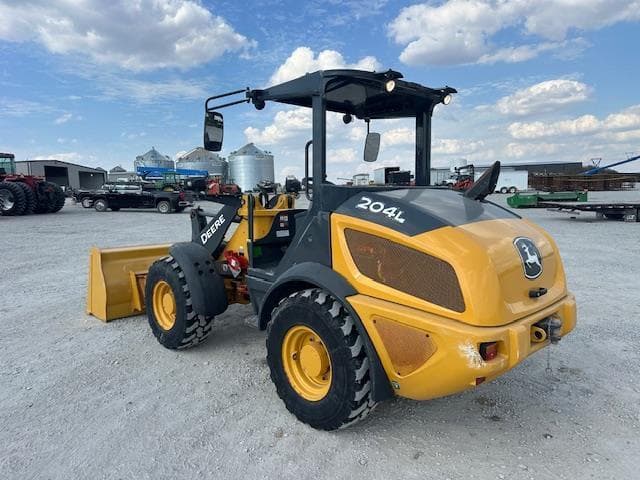 Image of John Deere 204L equipment image 3
