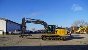 2021 John Deere 210G LC Image