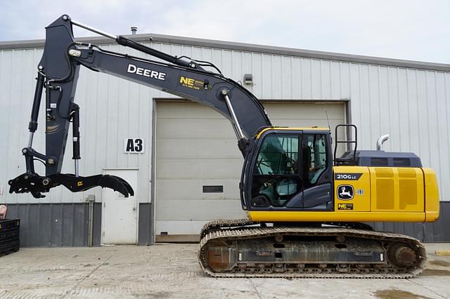 Image of John Deere 210G LC equipment image 2