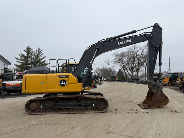 Image of John Deere 210G LC equipment image 4