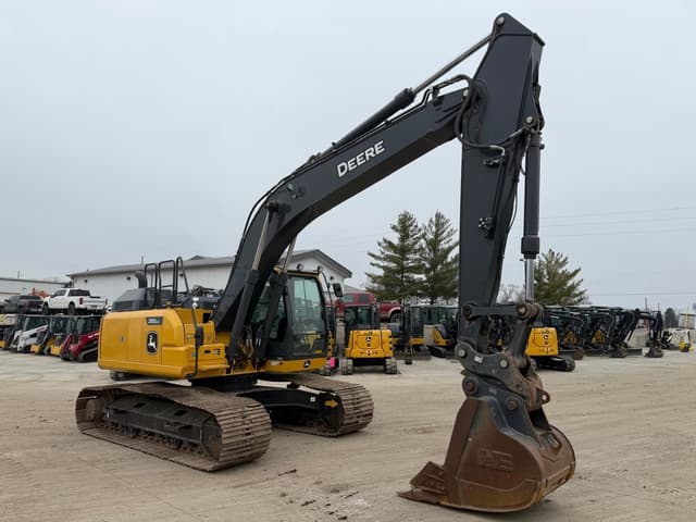 Image of John Deere 210G LC equipment image 3