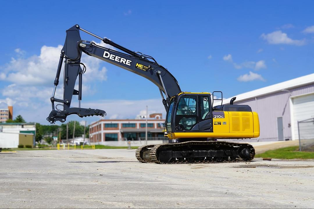 Image of John Deere 210G LC Primary image
