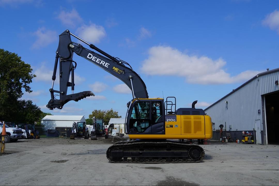 Image of John Deere 210G LC Primary image