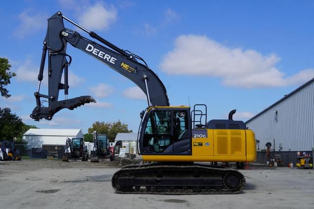 Image of John Deere 210G LC equipment image 3