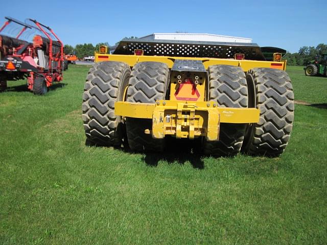 Image of John Deere 2412DE equipment image 4