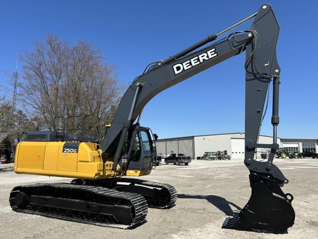Image of John Deere 250G LC equipment image 1