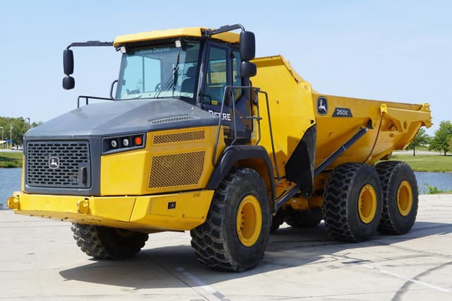 Image of John Deere 260E equipment image 2