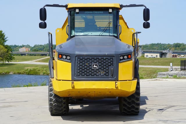 Image of John Deere 260E equipment image 3