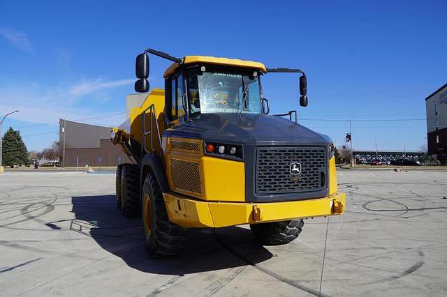 Image of John Deere 260E equipment image 3