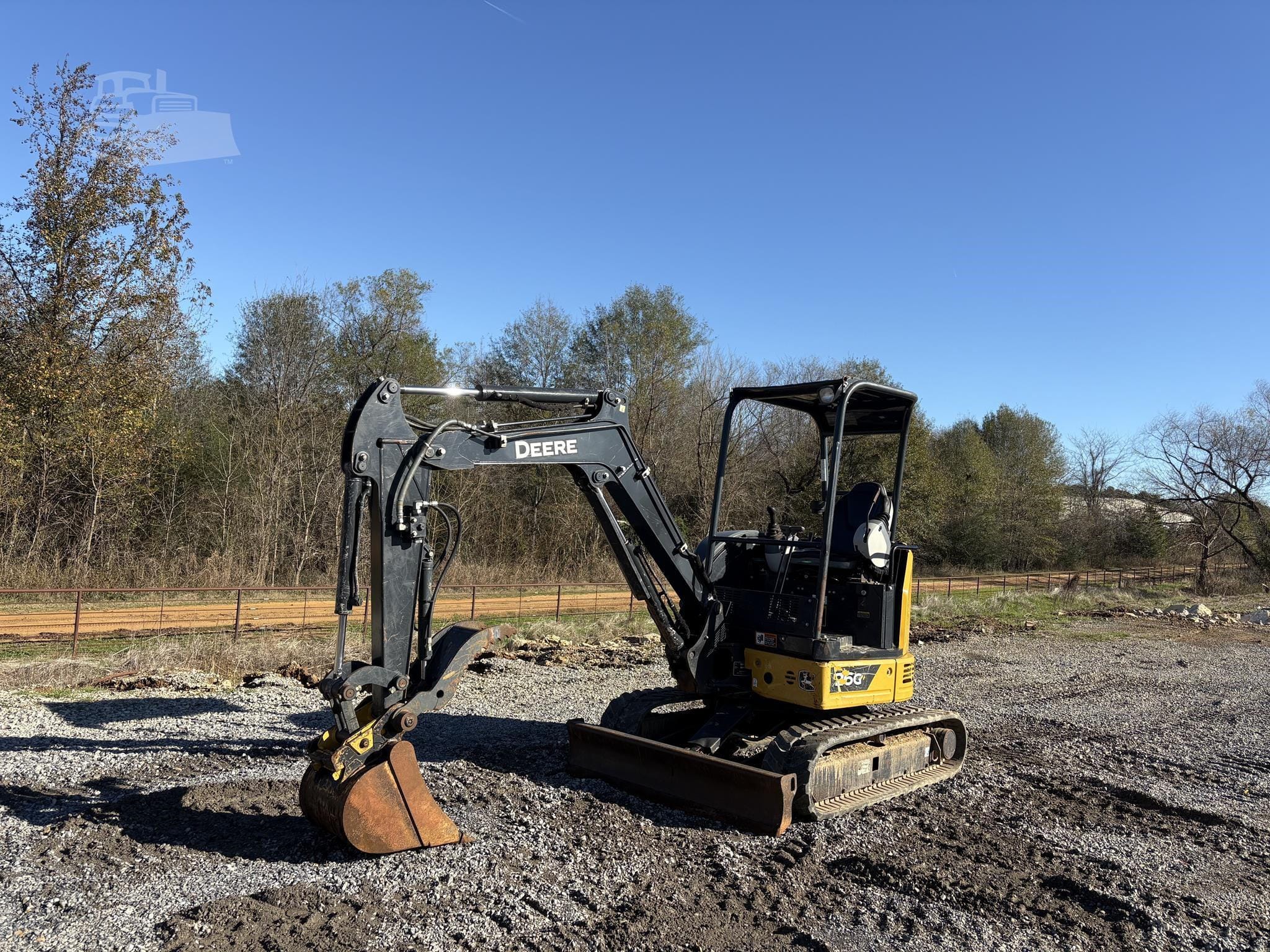 2021 John Deere 26G Equipment Image0