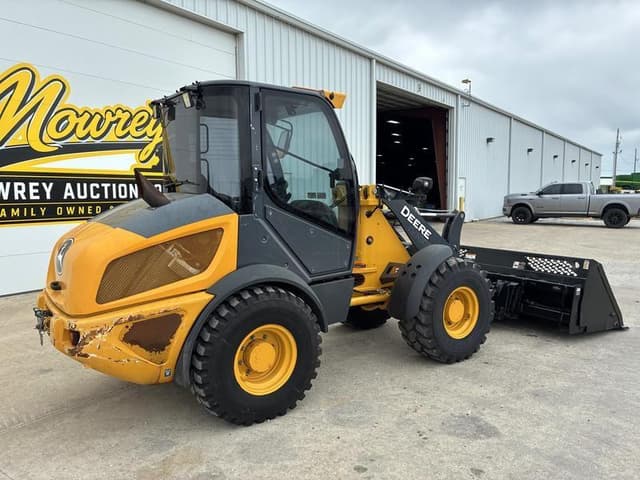 Image of John Deere 304L equipment image 3