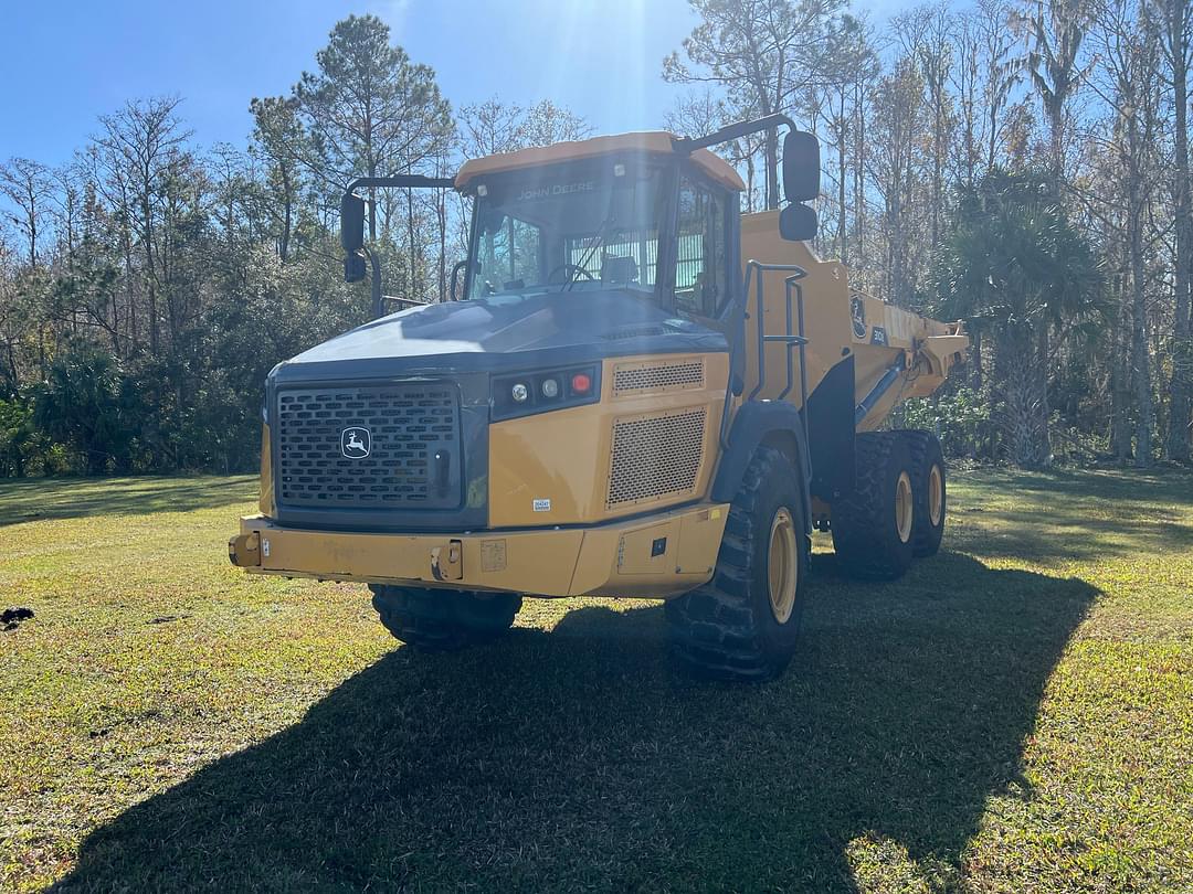 Image of John Deere 310E Primary image