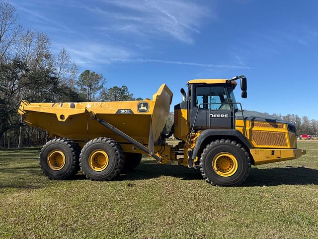 Image of John Deere 310E equipment image 3